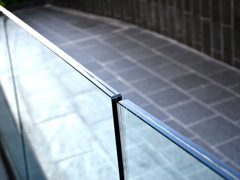 infissi per aziende vetri da balcone